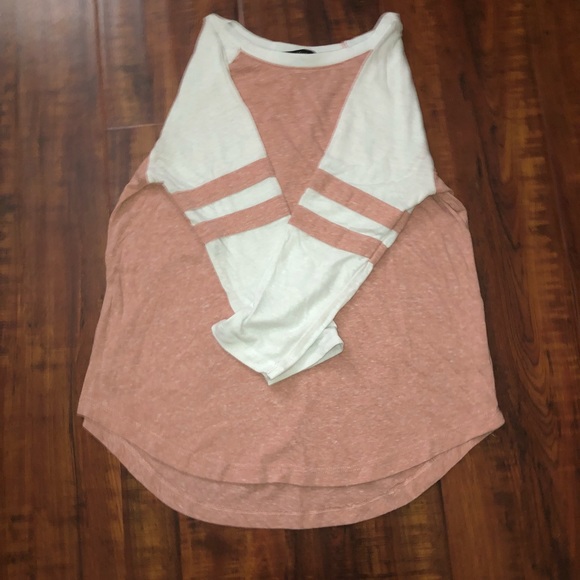 Salmon Colored Raglan - Picture 3 of 3
